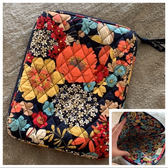 Vera Bradley Handbags - Vera Bradley iPad/Tablet Case Happy Snails Design